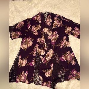 Floral lace kimono